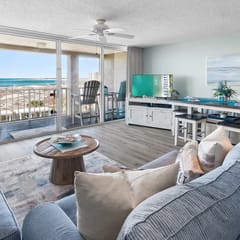 1BR Condo with Balcony, Beach Access+ Scenic Views | Magnolia House 406