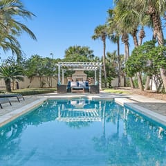 White Sails | 3BR Coastal Retreat in Destin Pointe