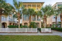4BR Renovated Coastal Cottage with Lake Views + 3 Decks | Palmetto Cottage - Image 3