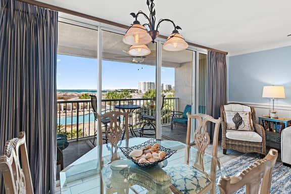 Gulf Views, East Pass Sunsets & Coastal Comfort – Magnolia House 207 - Image 3