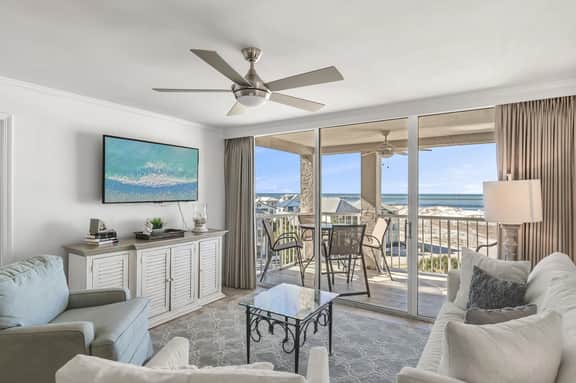 2BR Condo with 4 Bunk Beds + 3 Pools & Kid’s Splash Pad | Magnolia House 503 - Image 4