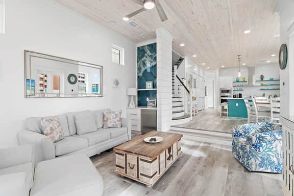 5 Bedroom Gulf Front Home with Seasonal Beach Service & Bikes | Land Zen - Image 3