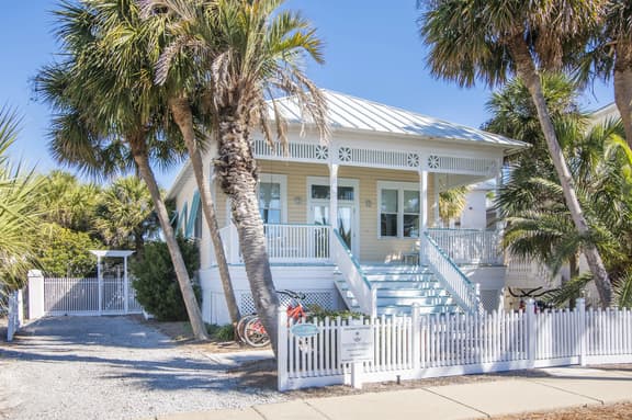 2BR Coastal Cottage w/ Private Courtyard + Close to Beaches| Coconut Cottage - Image 1