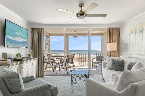 2BR Condo with 4 Bunk Beds + 3 Pools & Kid’s Splash Pad | Magnolia House 503 - Image 1