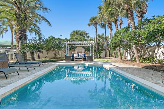 White Sails | 3BR Coastal Retreat in Destin Pointe - Image 1